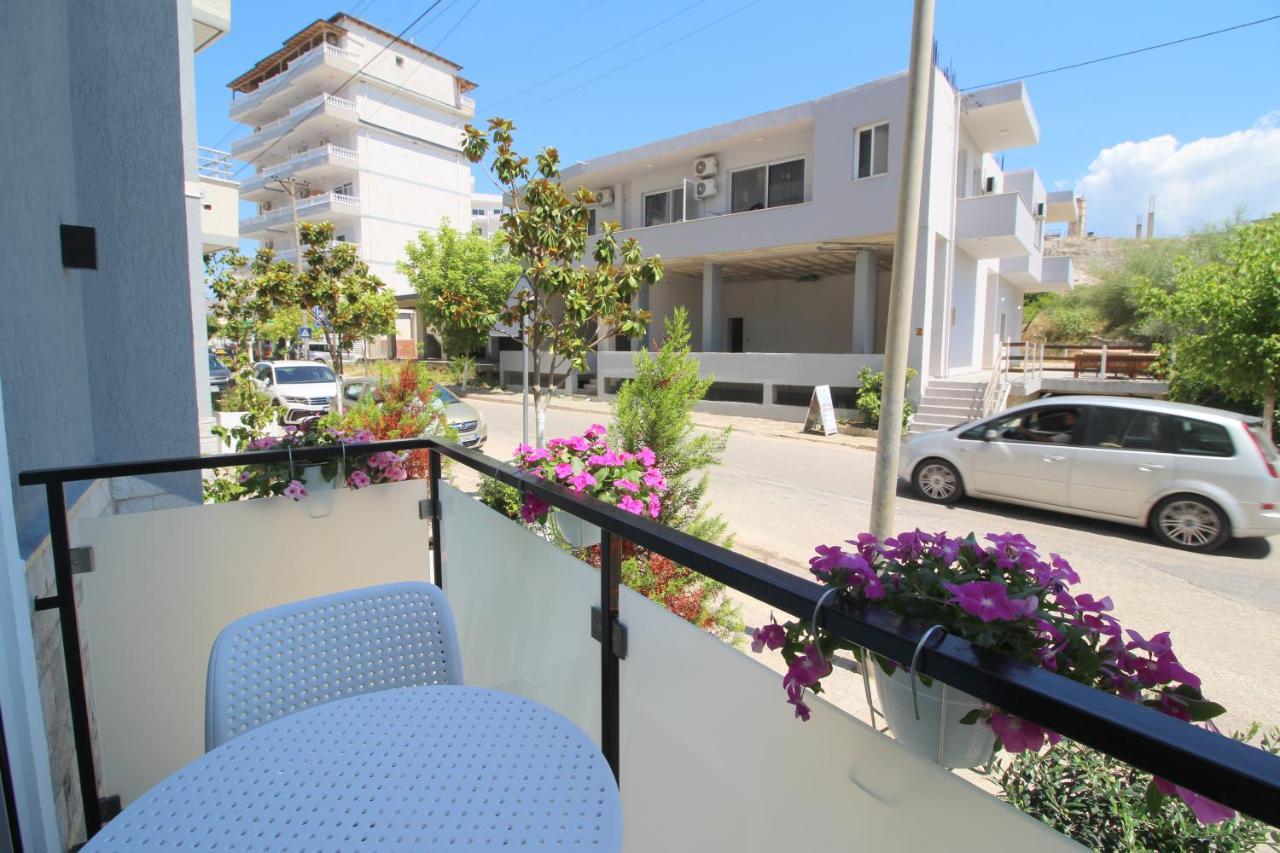 F&J Hotel Sarandë Buitenkant foto